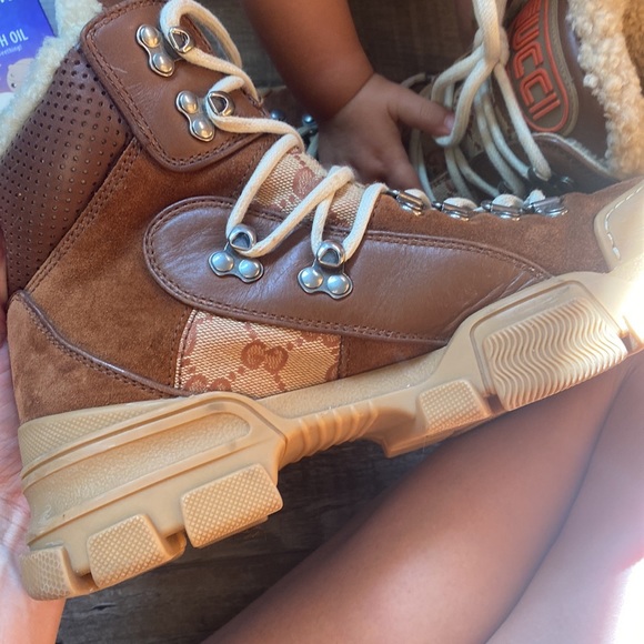 COPY - Gucci flash trek shearling boots - Picture 11 of 15